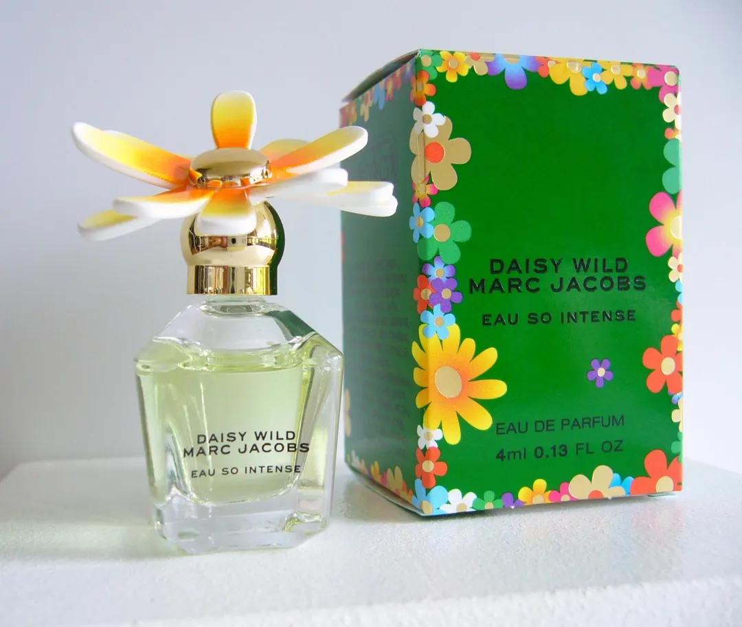 MARC JACOBS DAISY WILD EAU SO INTENSE (W) MINI 4ML